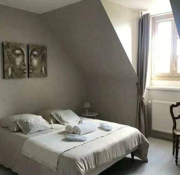 スタンダードルーム, Auberge De La Fontaine Aux Loups