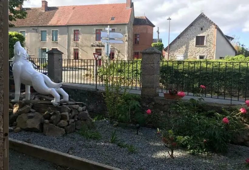スタンダードルーム, Auberge De La Fontaine Aux Loups