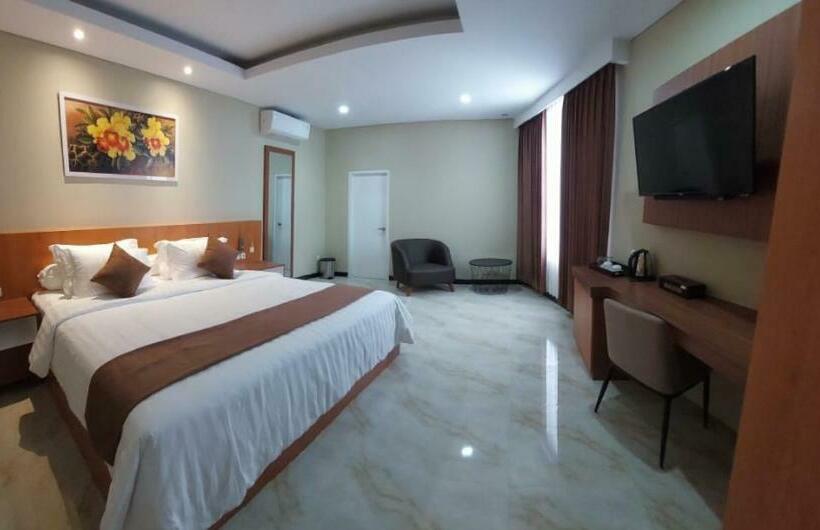 キングサイズベッドのスイートルーム, Grand Avira