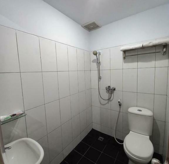 スタンダードルーム, Grand Avira