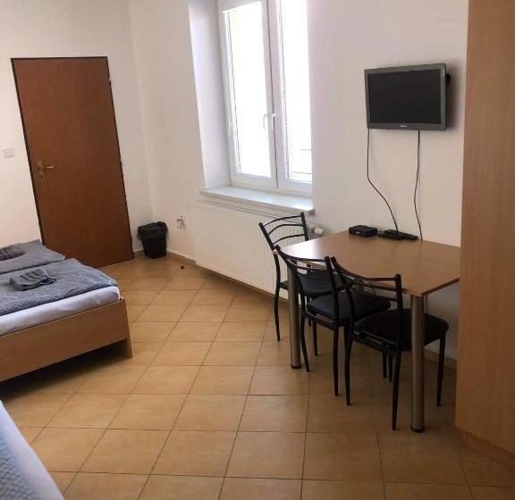 スタンダード4人部屋, Penzion Adamčík