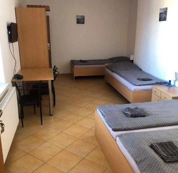 スタンダード4人部屋, Penzion Adamčík