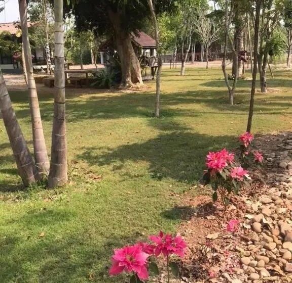 スタンダードバンガロー, Sangkaset Resort
