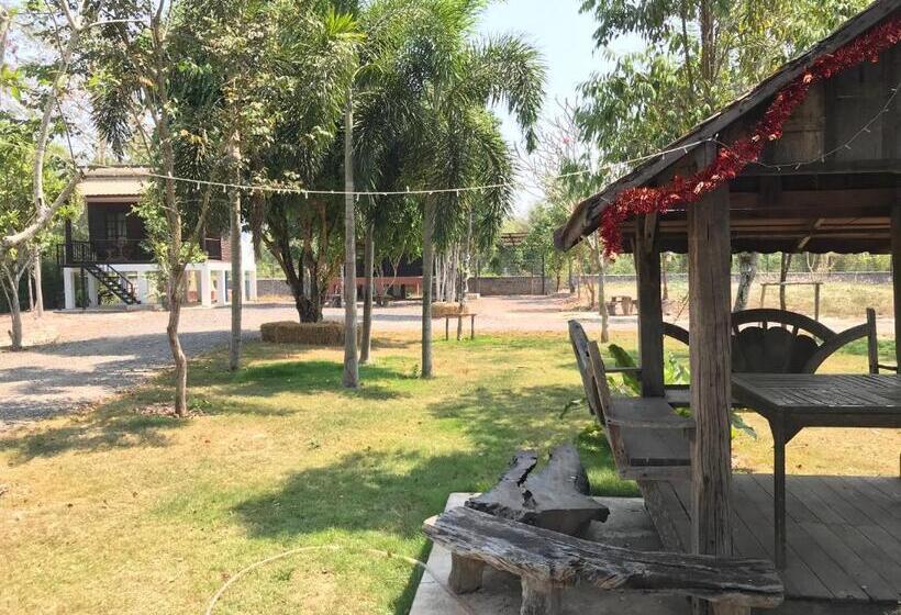 스탠다드 방갈로, Sangkaset Resort