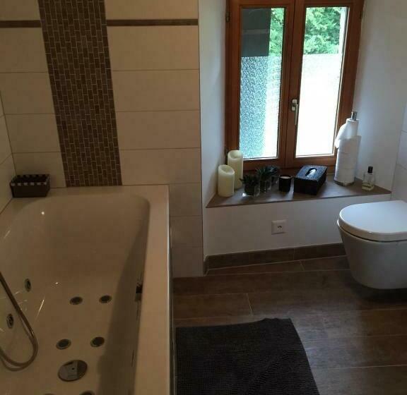 Номер Стандарт Вид на Сад, Lamaisonrouge Chambre D Hôtes
