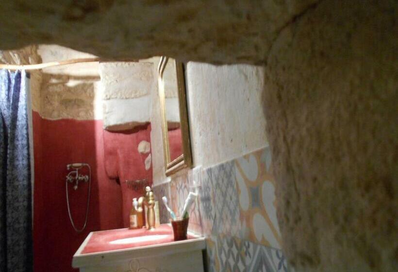 标准间, Bastida De Beata