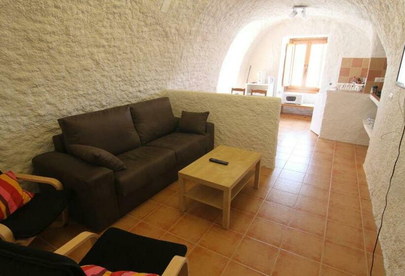 غرفة قياسية, Cueva Pura Vida