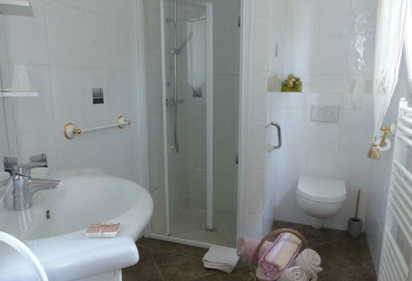 חדר סטנדרט, La Source D Argammet