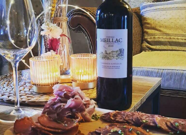 غرفة أساسية, Lariviere