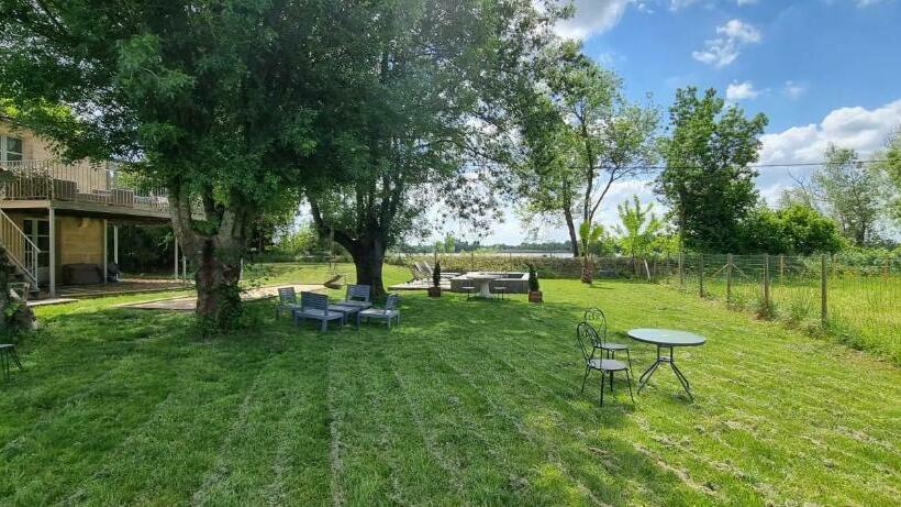 غرفة أساسية, Lariviere