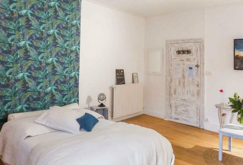 Номер Стандарт, Plume Et Pinceau