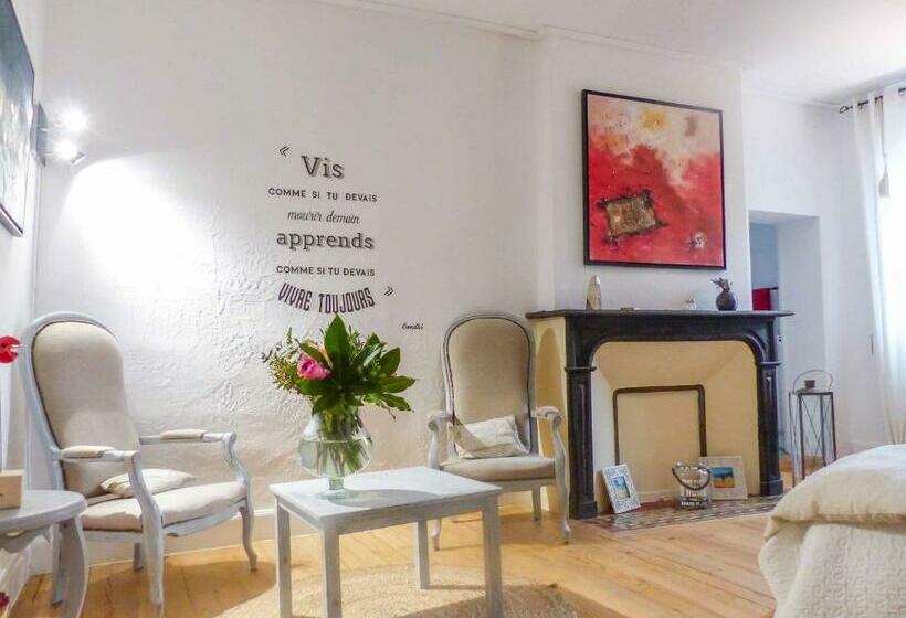 Номер Стандарт, Plume Et Pinceau