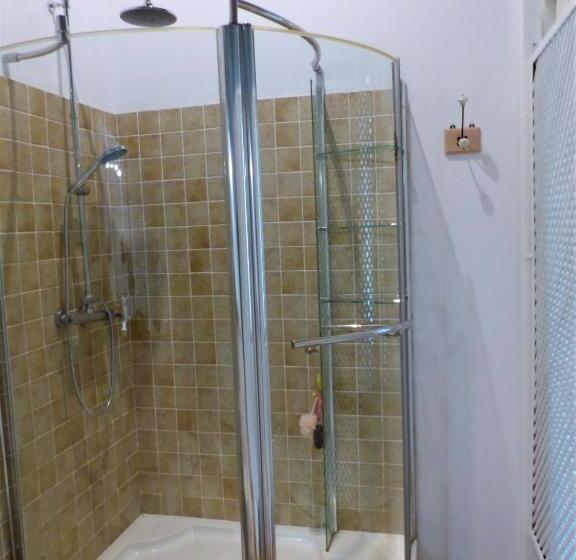 Номер Стандарт, Plume Et Pinceau