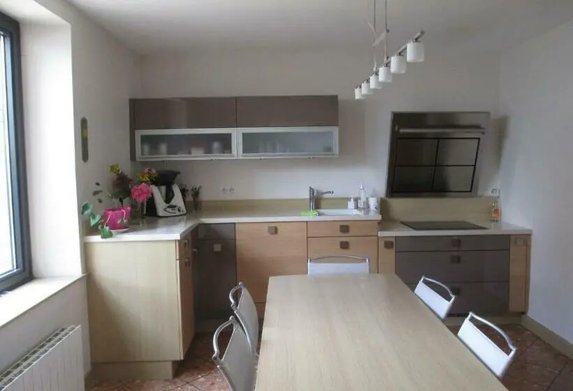 バス共有のスタンダードルーム, Chambre D Hôtes B&b