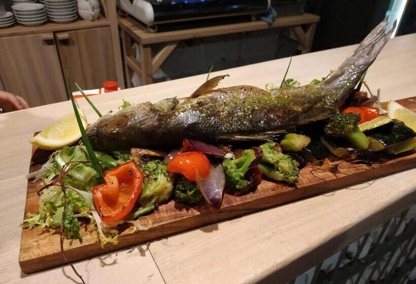 基本三人间, Eventhaus Schamin