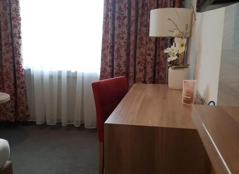 ベーシックトリプルルーム, Eventhaus Schamin