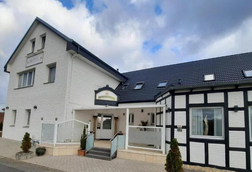 基本三人间, Eventhaus Schamin