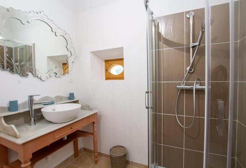 חדר סופריור עם מיטת קינג, Gîte Et Chambres D Hôtes Les Terrasses De Gaumier