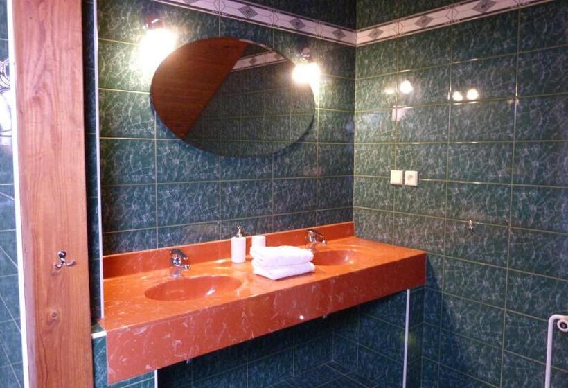 Апартаменты 2 Спальни, Penzion Stranny