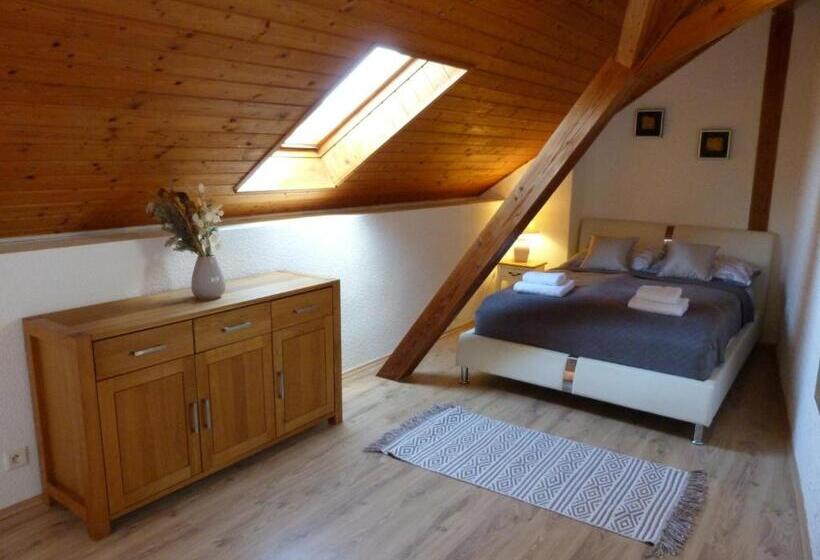 Апартаменты 2 Спальни, Penzion Stranny