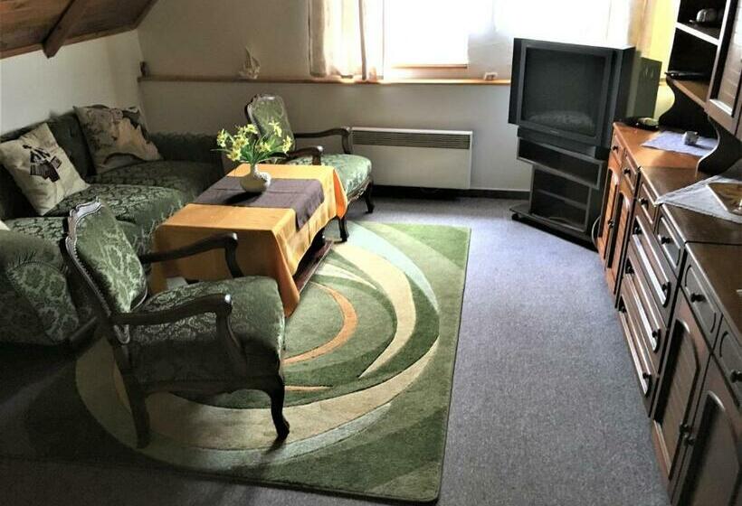 סוויטה, Penzion Trattoria