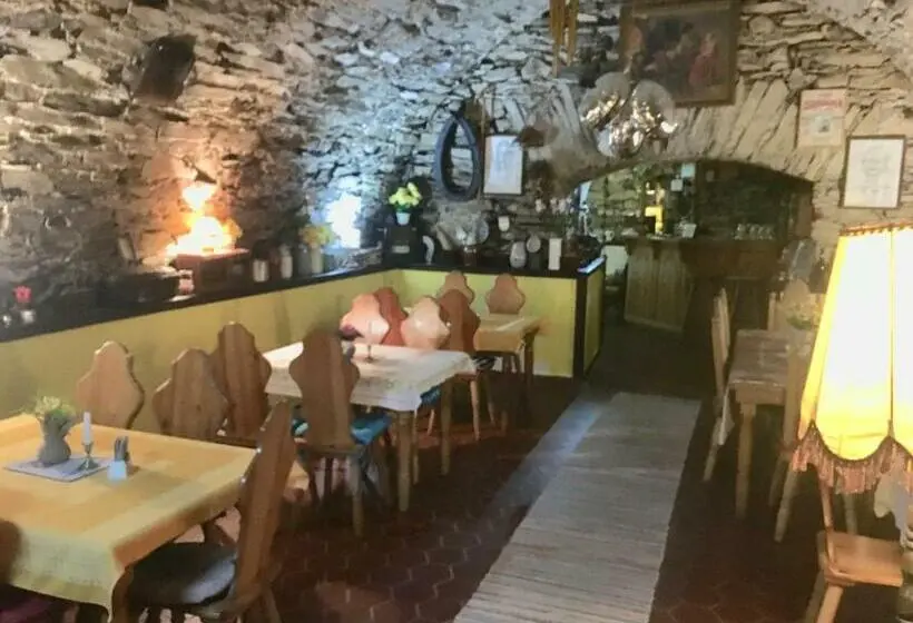 １ベッドルームハウス, Penzion Trattoria