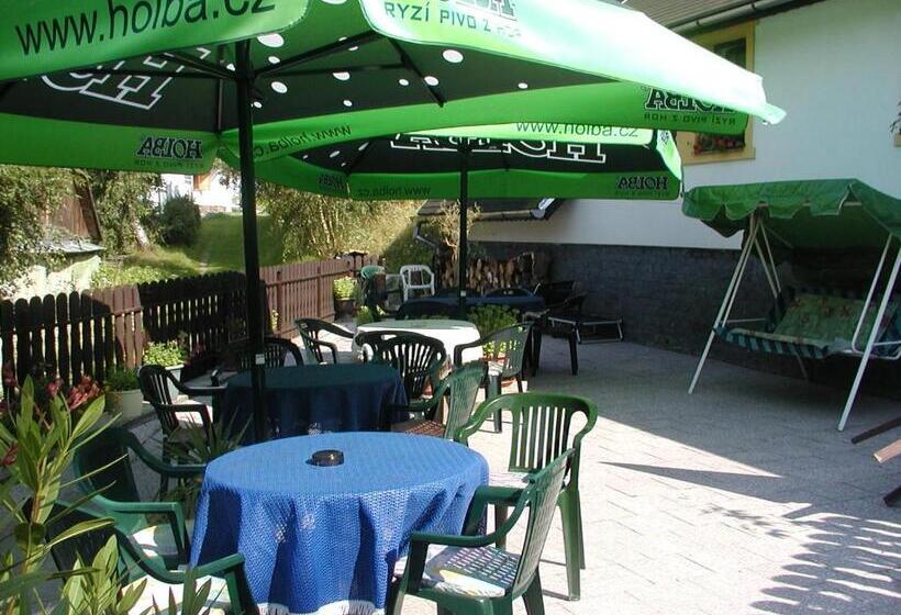 1间卧室的房子, Penzion Trattoria