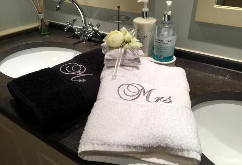 Номер Superior Кровать Кинг, Under Oaks