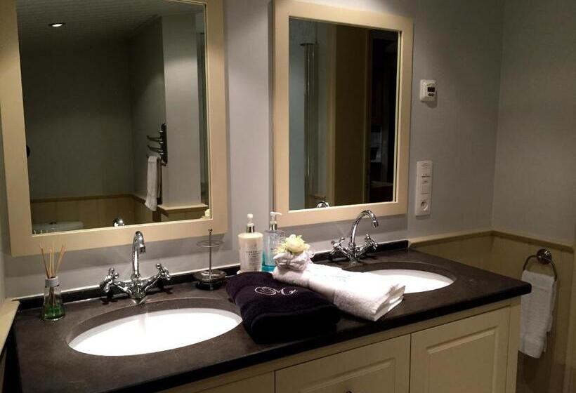 Номер Superior Кровать Кинг, Under Oaks