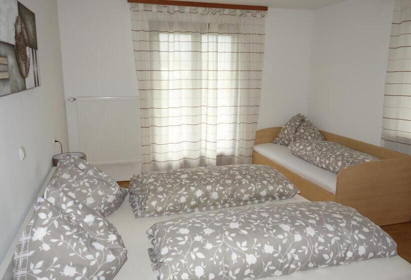 شقة غرفة نوم واحدة مزودة بشُرفة, Wirtshaus Zum Stern