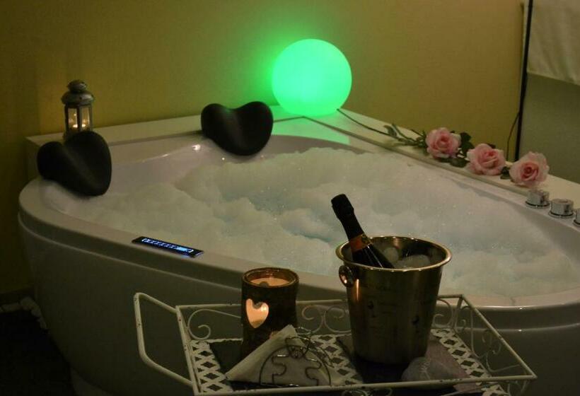 اتاق استاندارد با وان آب گرم, B&b Ravenna In Love Relax