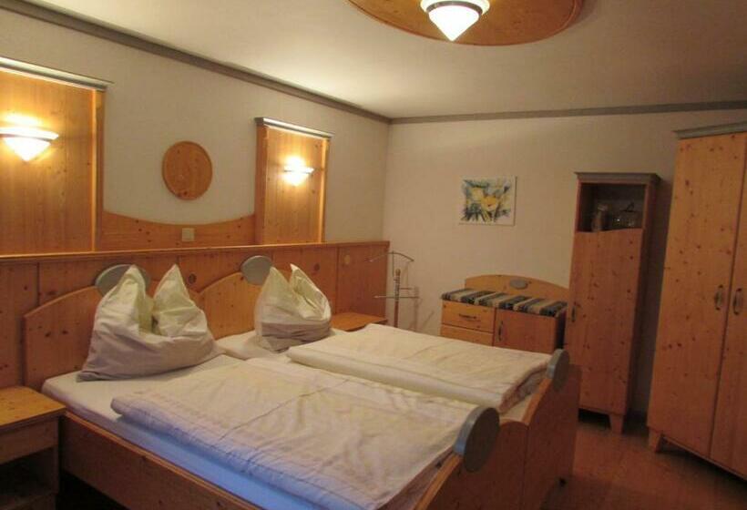 חדר סטנדרט עם מרפסת, Arkadenhof Fam. Schneider