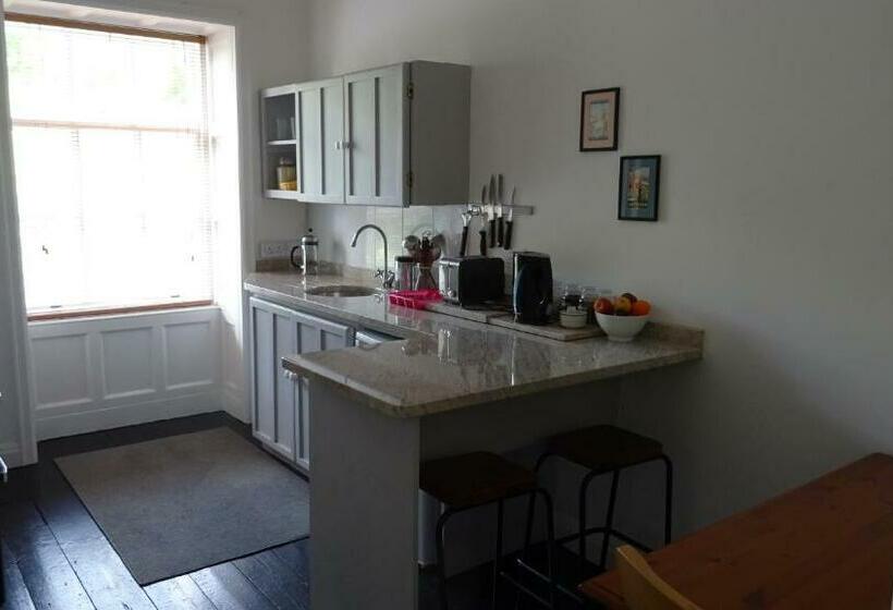 Апартаменты 1 Спальня Вид на Сад, Castlehacket House