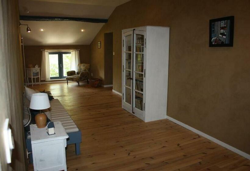 带泳池的标准三人间, Chambre D Hotes De Jacobiel