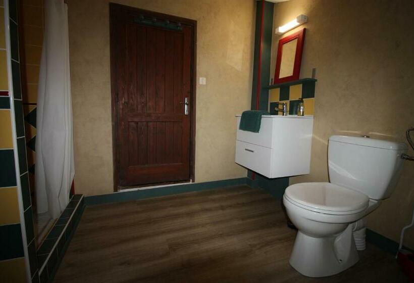 标准三人间, Chambre D Hotes De Jacobiel