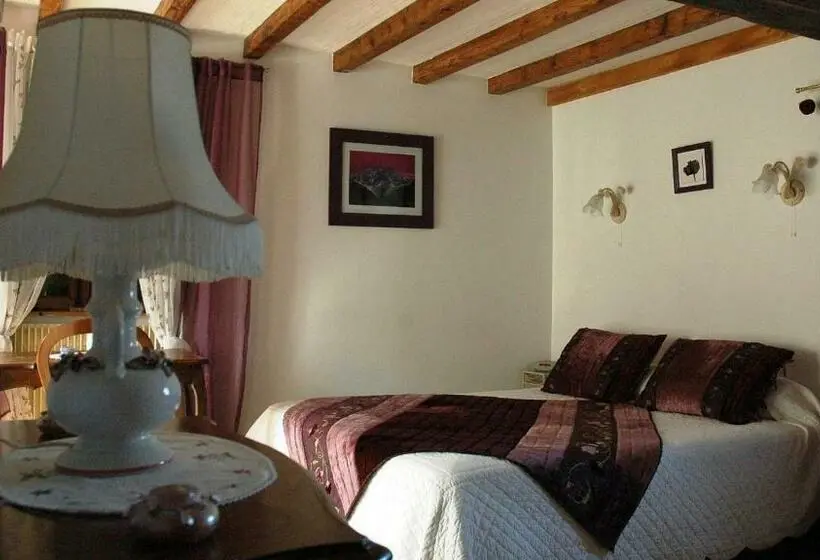 キングサイズベッドのスタンダードルーム, Chambres D Hôtes La Hulotte 69