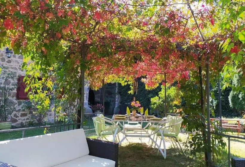 キングサイズベッドのスタンダードルーム, Chambres D Hôtes La Hulotte 69