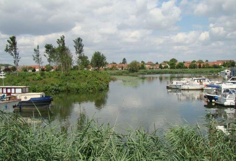 غرفة ديلوكس, La Grange De Félicie