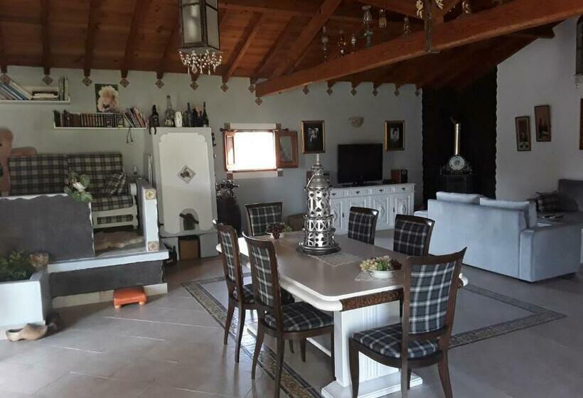 غرفة قياسية مطلّة علي حمام السباحة, Quinta Camargue