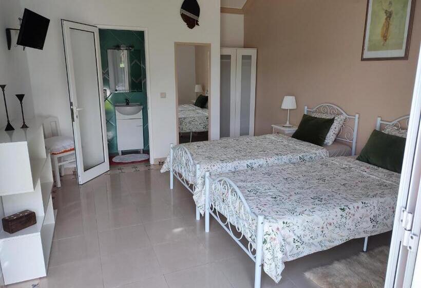 غرفة سوبيريور مطلة على حمام السباحة, Quinta Camargue