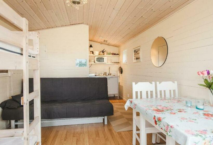 1间卧室的房子, Mellomgården