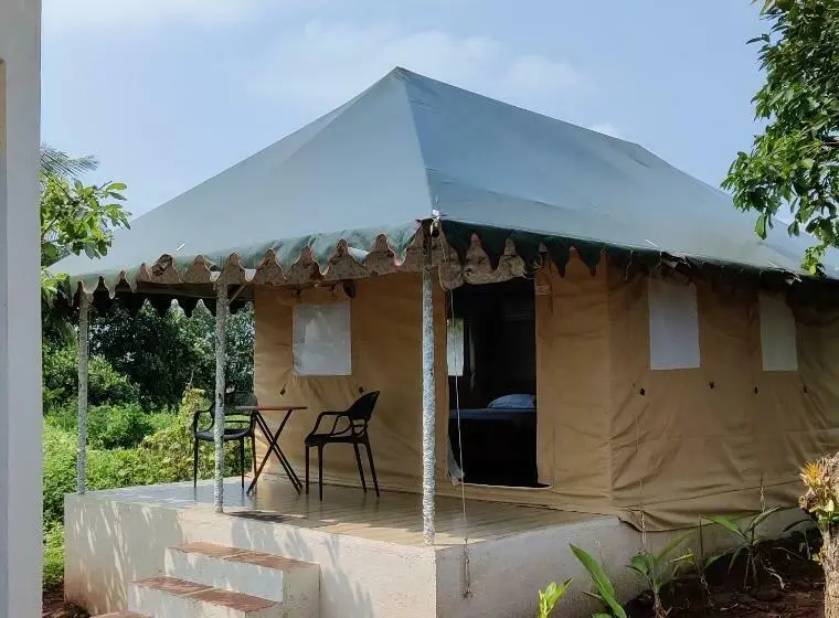 キングサイズベッドのスタンダードルーム, Roy S Nature Nest Farm Stay Near Malshej Ghats