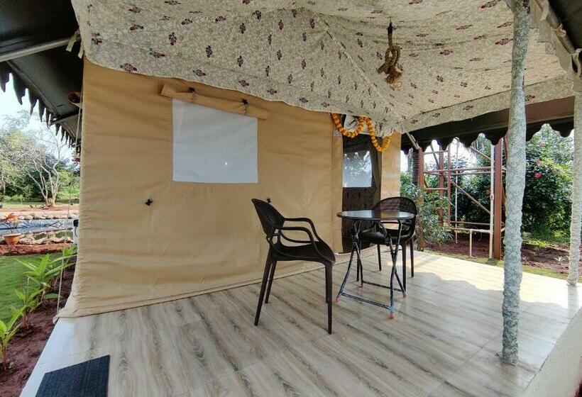 חדר סטנדרט עם מיטת קינג, Roy S Nature Nest   Farm Stay Near Malshej Ghats