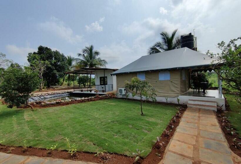 חדר סטנדרט עם מיטת קינג, Roy S Nature Nest   Farm Stay Near Malshej Ghats