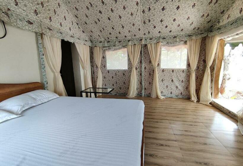 Стандартный Номер Кровать Кинг, Roy S Nature Nest   Farm Stay Near Malshej Ghats
