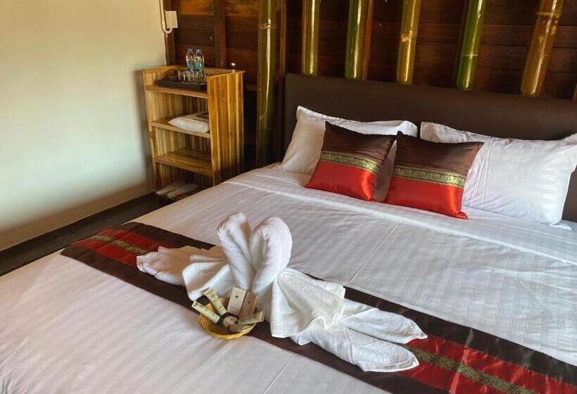 Стандартный Номер Кровать Кинг, Say Love Baan Sapan บอกฮักบ้านสะปัน