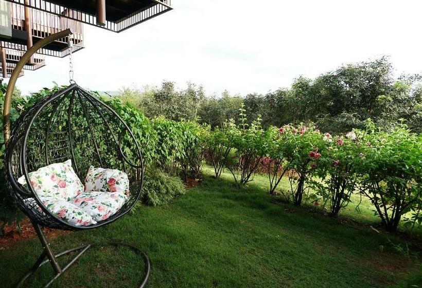 Номер Стандарт Вид на Сад, Hug Jang Loei Garden & Resort