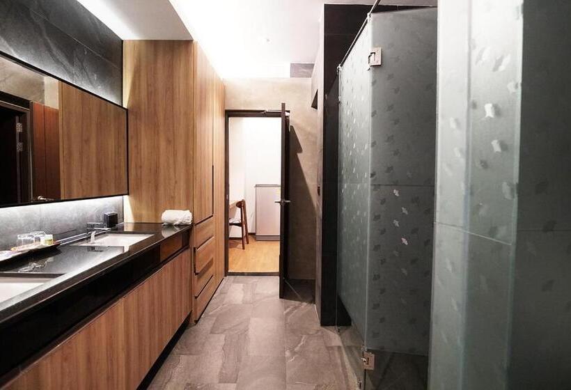 جناح جونيور مزوَّد بشرفة, Hug Jang Loei Garden & Resort