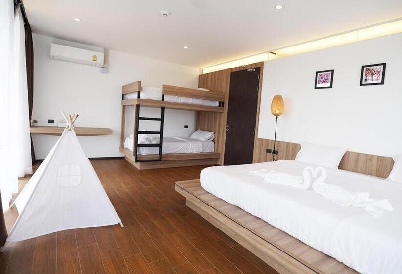 Полулюкс с Балконом, Hug Jang Loei Garden & Resort