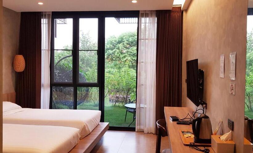 Номер Стандарт Вид на Сад, Hug Jang Loei Garden & Resort